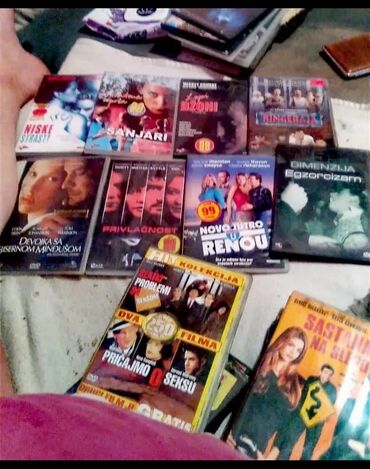 Knjige, časopisi, CD i DVD: 20 komada filmskih i 10 muzičkih cdea!
Tel. viber