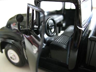 бу ходунки: Модель масштабная 1:38
ford pickup f 100
Состояние на фото! — 2