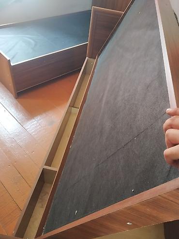 Çarpayılar: Çarpayi satilir.Bazalidir.Ölçuləri 200x90 bazasinin hundurluyu 22 — 3