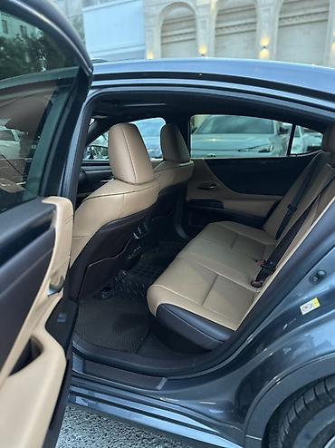 Lexus: Lexus ES: 2018 г., Гибрид, Седан — 10