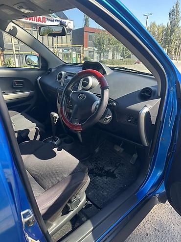 маш: Toyota Ist: 2003 г., 1.3 л, Автомат, Бензин, Хэтчбэк — 8