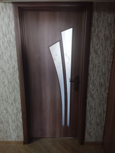 Otaq qapıları: Qapı 1i 70₼ 8 ədəd var 2 si şüşəsiz hün 2.05 eni 85 ünvan Babək P.R