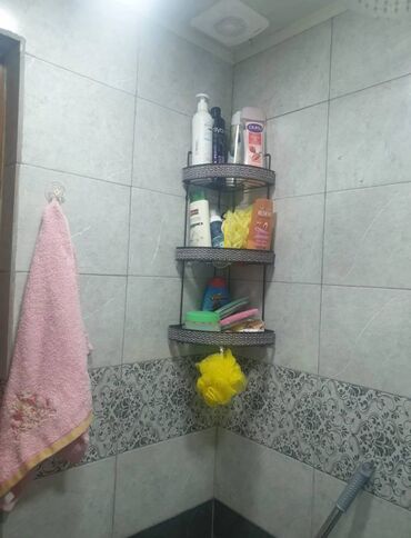 Uzunmüddətli kirayə mənzillər: Nəsimi rayonu Memar Əcəmi metrosunun yaxınlığında, 5 mertebeli binanın — 11