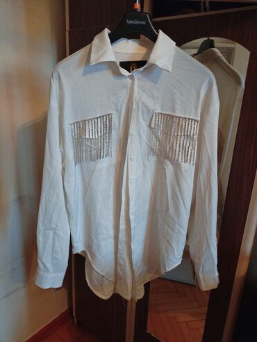 Рубашки и блузы: M (EU 38), L (EU 40), цвет - Белый