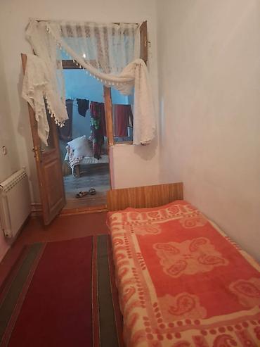 1 otaqlı ev: 18 kv. m, 1 otaqlı, Qaz, İşıq, Su — 6