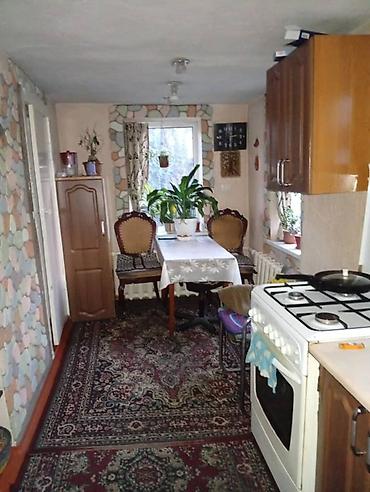 Продажа коттеджей и домов: Продаётся дом за капитальным кирпичным забором с зелёными воротами и — 9