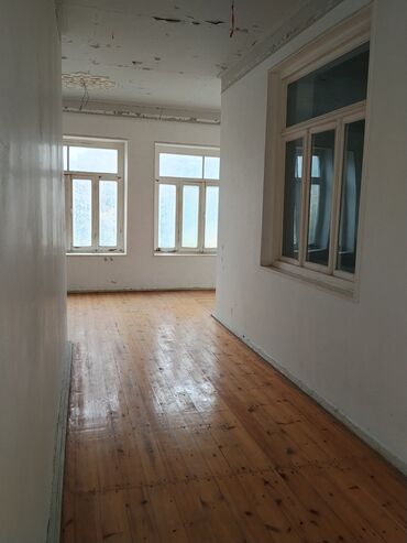 Həyət evləri və villaların satışı: 4 otaqlı, 400 kv. m, Kredit yoxdur, Orta təmir — 13