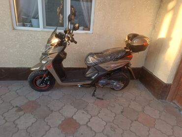 китайский скутер 150 кубов: 150 куб. см, Бензин, Новый