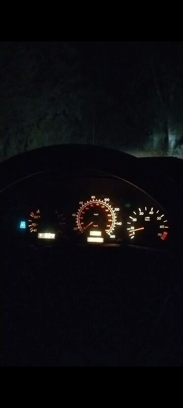 Mercedes-Benz: Mercedes-Benz C 200: 2 l | 1995 il Sedan — 5