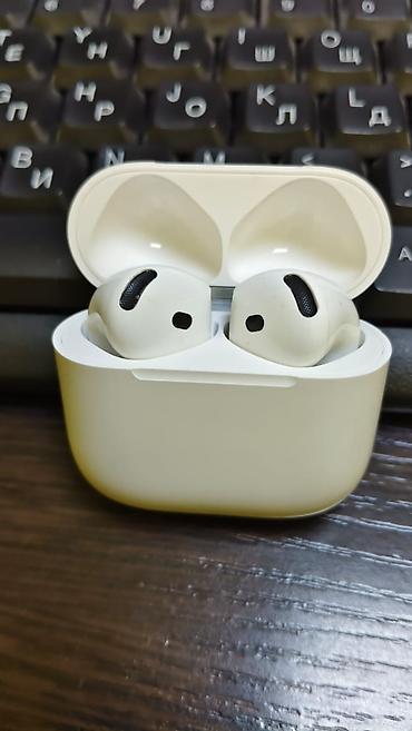 apple studio: Беспроводные наушники-вкладыши, Apple, AirPods 4, Б/у — 1