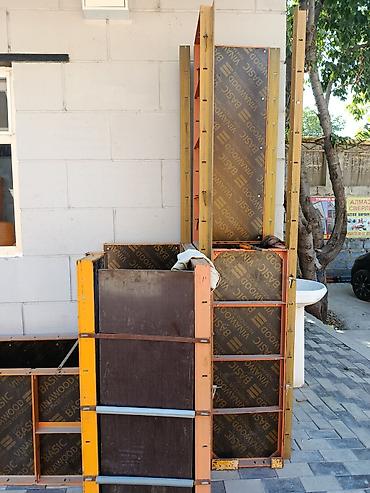 Аренда инструментов: Щиты опалубки, выполненные из прочного материала и окрашенные в яркий — 5