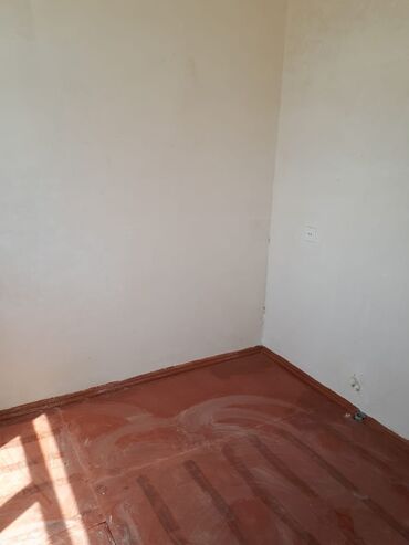 Həyət evləri və villaların satışı: Binəqədi qəs. 3 otaqlı, 70 kv. m, Kredit yoxdur, Orta təmir — 4