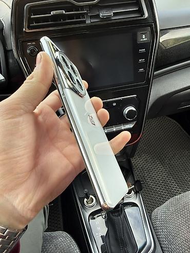 OnePlus: OnePlus 12, Б/у, 256 ГБ, цвет - Белый, В рассрочку, 2 SIM — 4