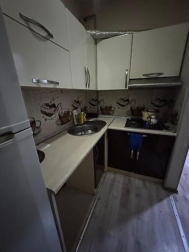 studiya otaq: Kirayə verilir – 3 otaqli mənzil (studiyaya yaxın plan) 1 otag kiraye — 1