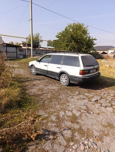 купить магнитные наклейки на авто: Volkswagen Passat Variant: 1991 г., 1.8 л, Механика, Бензин, Вэн/Минивэн