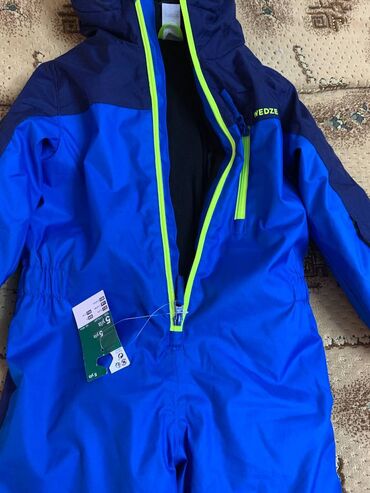 сумка для лыжных ботинок: Продаю новый детский комбинезон Wedze (Decathlon) на мальчика/девочку