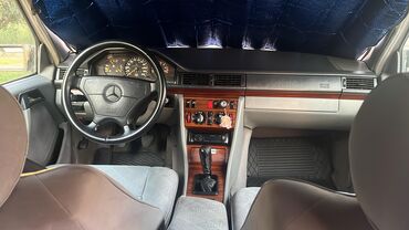 Mercedes-Benz: Mercedes-Benz W124: 2.2 l | 1994 il Sedan — 5