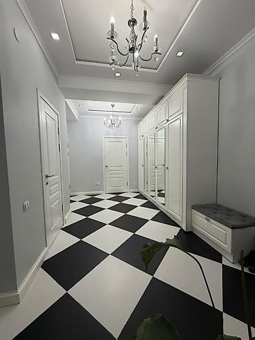круглый: 🏡Продается 3-х комнатная квартира 📍 Район: Сквер Тоголок Молдо 🏢 — 10