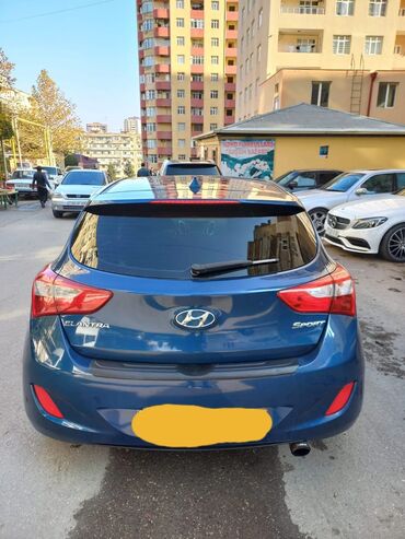 Hyundai: Hyundai Elantra: 2 l | 2015 il Hetçbek