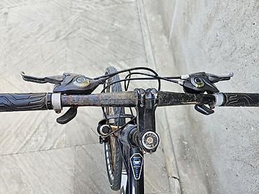 Velosipedlər: SANT dağ velosipedi satıram. O, 26 düymlük təkər diskləri, disk — 3
