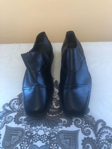 eqa shoes qarayev unvan: Məhsul: Kişi klassik ayaqqabıları - Rəng: qara - Model: slip-on