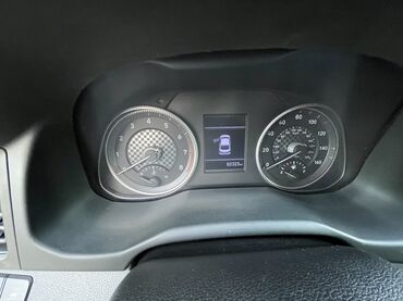 Hyundai: Hyundai Elantra: 2019 г., 2 л, Автомат, Бензин, Седан — 5