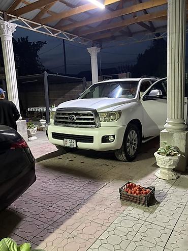 джип тундра: Toyota Sequoia: 2010 г., 5.7 л, Газ, Внедорожник — 2