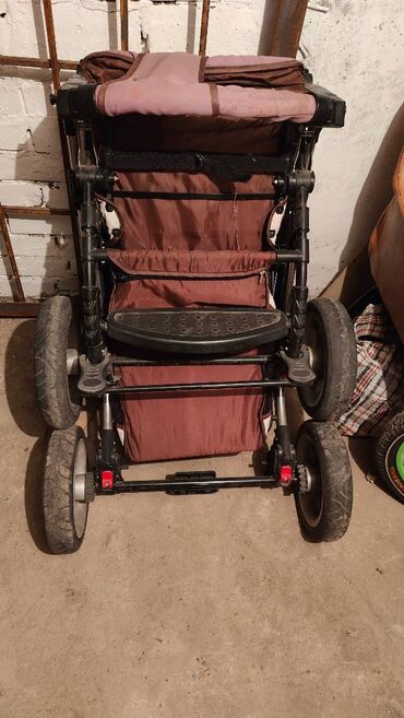 mamalove коляска: Продаю зимнюю детскую коляску. Состояние БУ, хорошее. Возможно надо