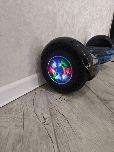 İşlənmiş Giroskuter 9.5", ≤ 250 Vt, 16 - 25 km/s