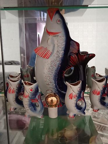 köpək balığı: Porcelain “Balıq” qrafin dəsti - Tərkib: 1 ədəd böyük balıq formalı — 1
