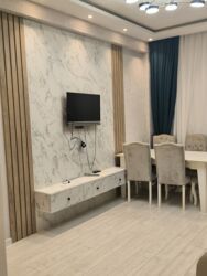 mərdəkan kiraye ev: Kiraya ev .Köhnə günəşli Afrodiata şadliq sarayının yanı.iki otaqlı ev