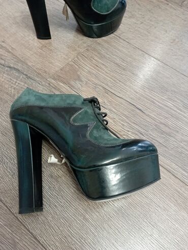 обувь женская 37: Ботинки и ботильоны 37, цвет - Зеленый