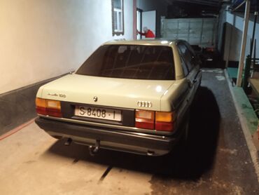 Audi: Audi 100: 1985 г., 1.8 л, Механика, Бензин, Седан
