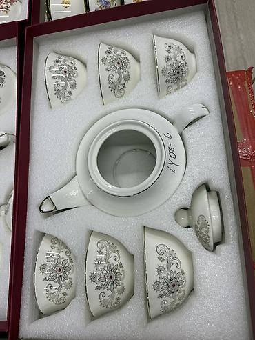 Наборы посуды: Фарфоровые чайные наборы в подарочных коробках. Варианты: - Набор с — 10