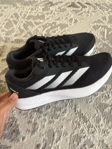 беговые красовки: Мужские кроссовки, 42, Adidas, Новый, цвет - Черный, Платная доставка