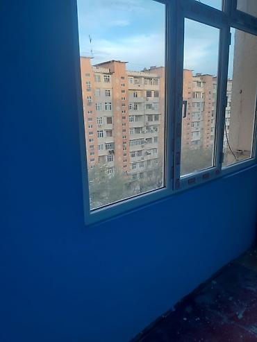 Mənzillər: 1 otaqlı mənzil – çoxişıqlı və səliqəli plan - Düz koridorlu giriş — 2