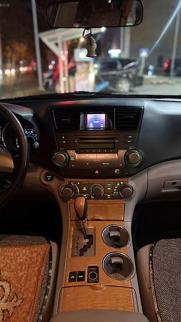 Toyota: Toyota Highlander: 2010 г., 3.3 л, Автомат, Гибрид, Кроссовер — 4