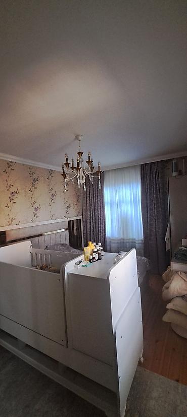 ev satlir: Bakı, Qaraçuxur qəs., 3 otaqlı, Köhnə tikili, m. Neftçilər, 78 kv. m — 6