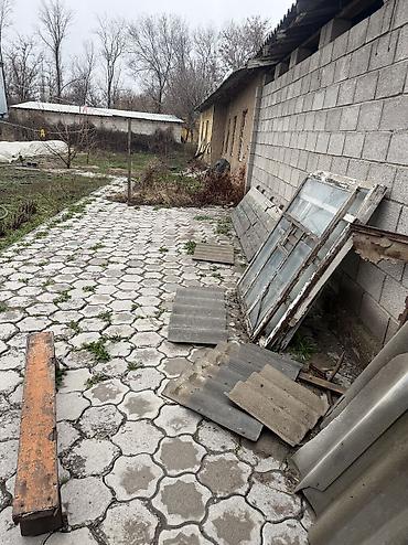 Продажа складов и мастерских: Продаю два дома остальное все по телефону Описание: - Просторная — 8