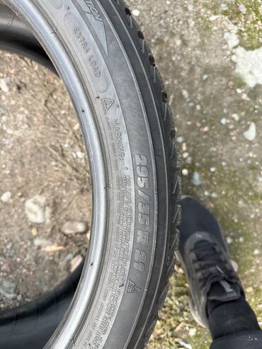 разноширокие шины: Шиналар 295 / 35 / R 21, All-season, Колдонулган, Комплект, Жеңил унаалар, Michelin