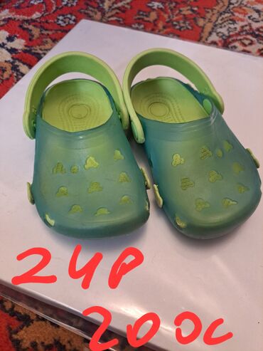 детская зимняя обувь капика: Продаётся различная детская обувь. Цена на фото, состояние разное