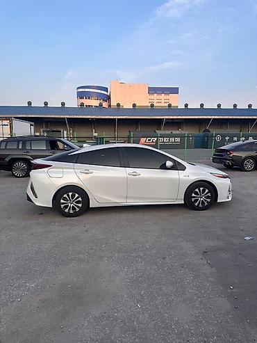 сиенна 2012: Toyota Prius: 2020 г., Гибрид, Лифтбек — 2