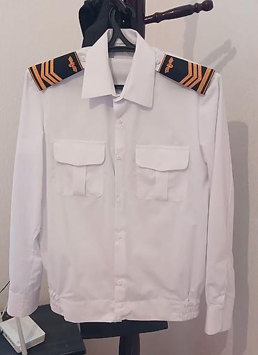 ag jaket: Məhsul: Ağ uniforma köynəyi – çiyin epoletli Təsvir: - Klassik ağ — 1