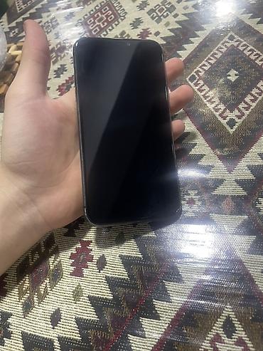 apl: IPhone 11, 64 GB, Qara, Face ID — 3