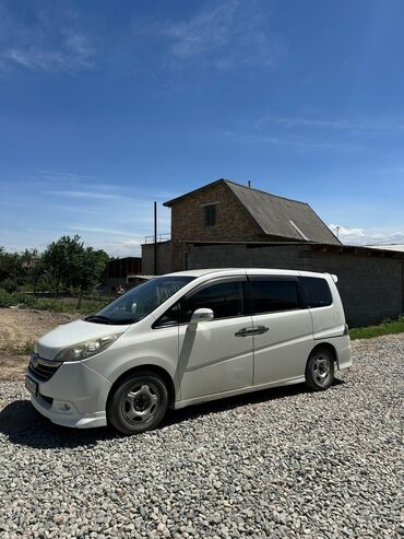 куплю субару импреза: Honda Stepwgn: 2007 г., 2 л, Автомат, Бензин