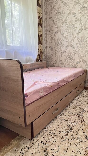 доски подставка для досок с дополнительными планками: Бир кишилик керебет, Колдонулган, Сактоо кутусу менен, узуну - 180 см