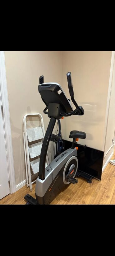 Elliptik trenajorlar: NordicTrack GX 4.4 Pro velosiped trenajoru. Evdə idman məşqləri üçün