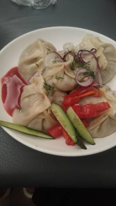 коробка для пицы: Манты - Традиционные манты с сочной мясной начинкой в тонком