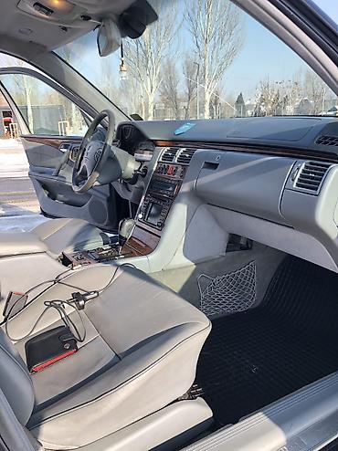 Mercedes-Benz: Mercedes-Benz E-Class: 2002 г., 3.2 л, Автомат, Бензин, Седан — 10