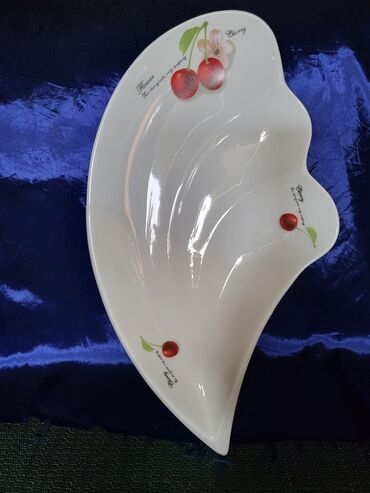 Ostalo posuđe: Tanjir vintaz za serviranja,posluzenja porcelanski. Tanjir je bez — 7